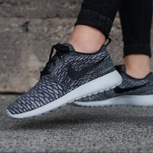 Nike Roshe Flyknit